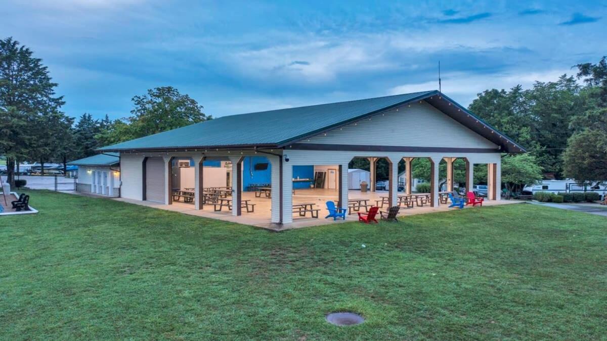 Rustic Cabin With Pool Access Bloomington Luaran gambar